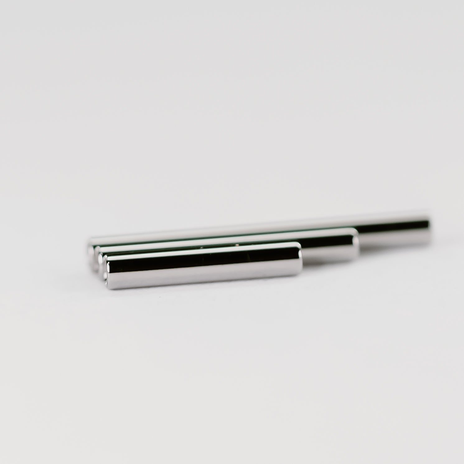 Threadless 16g Straight Post – shop.cascadebodyjewelry.com